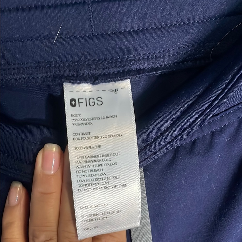 Figs scrubs blue technical collection Tailored Fit - Picture 2 of 5
